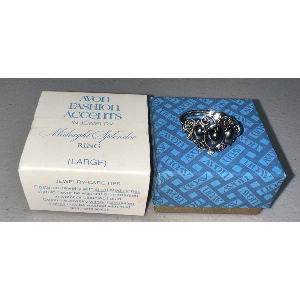 Avon Vintage 1975 Moonlight Splendor Ring Size L